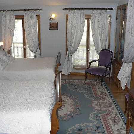 Nocleg ze śniadaniem Le Relais De St Jean Saint-Jean-de Niost